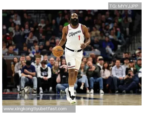 船记:明天裁判报告将揭示哈登明显犯规未被吹的争议真相 船记:明天裁判报告将揭示哈登明显犯规未被吹的争议真相