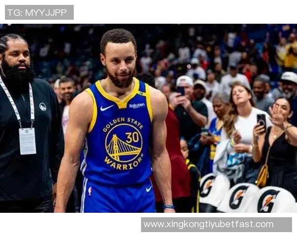 库里谈科尔对裁判的反应称若不发火我会亲自出面维护球队士气 库里谈科尔对裁判的反应称若不发火我会亲自出面维护球队士气